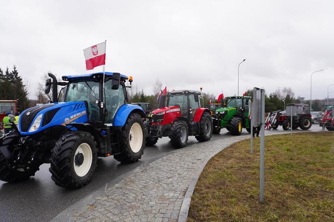 Protest rolników z 20 lutego. Blokada drogi obok Białegostoku