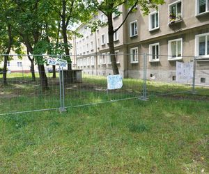 Ogrodzony plac zabaw na Winogradach