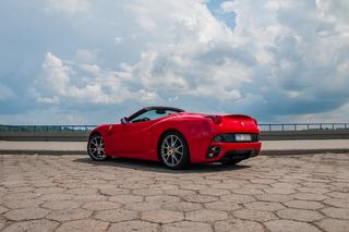 Ferrari California 4.3 490 KM 7AT