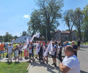 Protest przed siedzibą PKP Cargo w Tarnowskich Górach