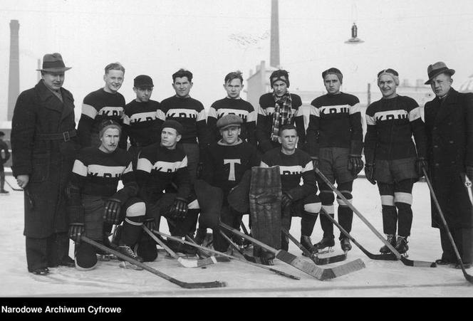 Mecz hokeja na lodzie Union-Touring Łódź - KPW Pomorzanin Toruń w Łodzi, 1938 r.
