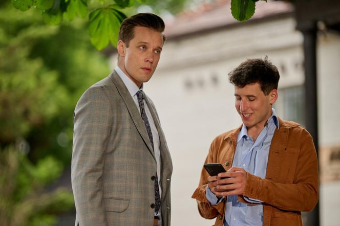 Na Wspólnej odc. 4079. Darek Żbik (Michał Mikołajczak), Tadek (Jakub Pruski)