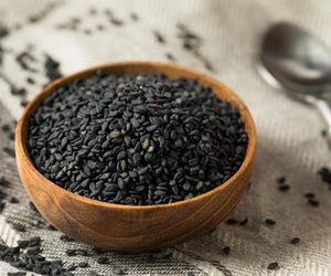 Zamiast białego, sięgnij po czarny. Obniży ciśnienie i wspomoże tarczycę