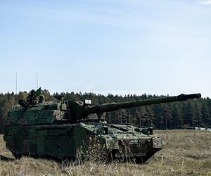 Panzerhaubitze 2000 (PzH 2000)