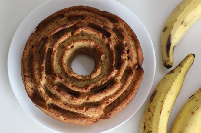 Babka bananowa bez cukru. Idealny pomysł na coś słodkiego, bez zbędnych kalorii