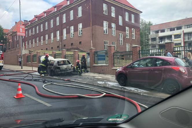 Pożar samochodu na al. Piastów