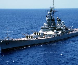 Trump rozważa powrót pancerników do US Navy. Czy era wielkich dział wróci na ocean?