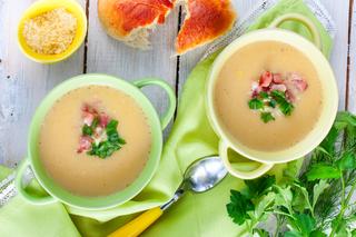 Zupa ziemniaczana: łatwy przepis z szynką
