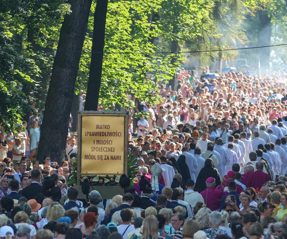 Pielgrzymka kobiet do Piekar Śląskich. Utrudnienia drogowe już od soboty. Jest też zakaz handlu