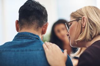 Czy czat GPT może zastąpić terapeutę? Eksperyment obnażył prawdę o poradach AI 	