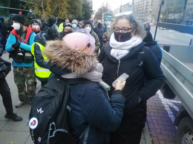 Strajk Kobiet w Warszawie powoli się zaczyna