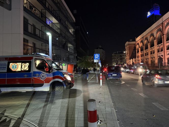 Antyterroryści na Grzybowskiej. Pilna akcja policji, jedna osoba zatrzymana