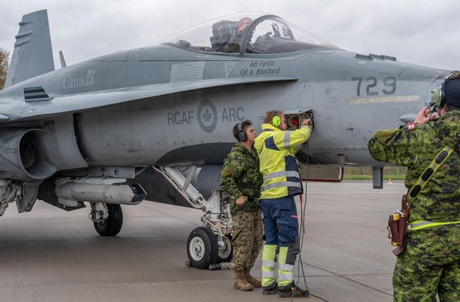 Kanadyjskie CF-18 i CC-130 w Krajach Bałtyckich