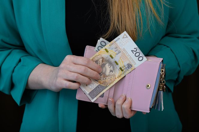 Druga emerytura krok po kroku. Co trzeba zrobić, by otrzymać 1000 zł?