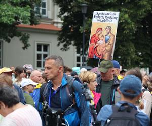 Lubelska Piesza Pielgrzymka na Jasną Górę 2024. Pątnikom deszcz niestraszny!