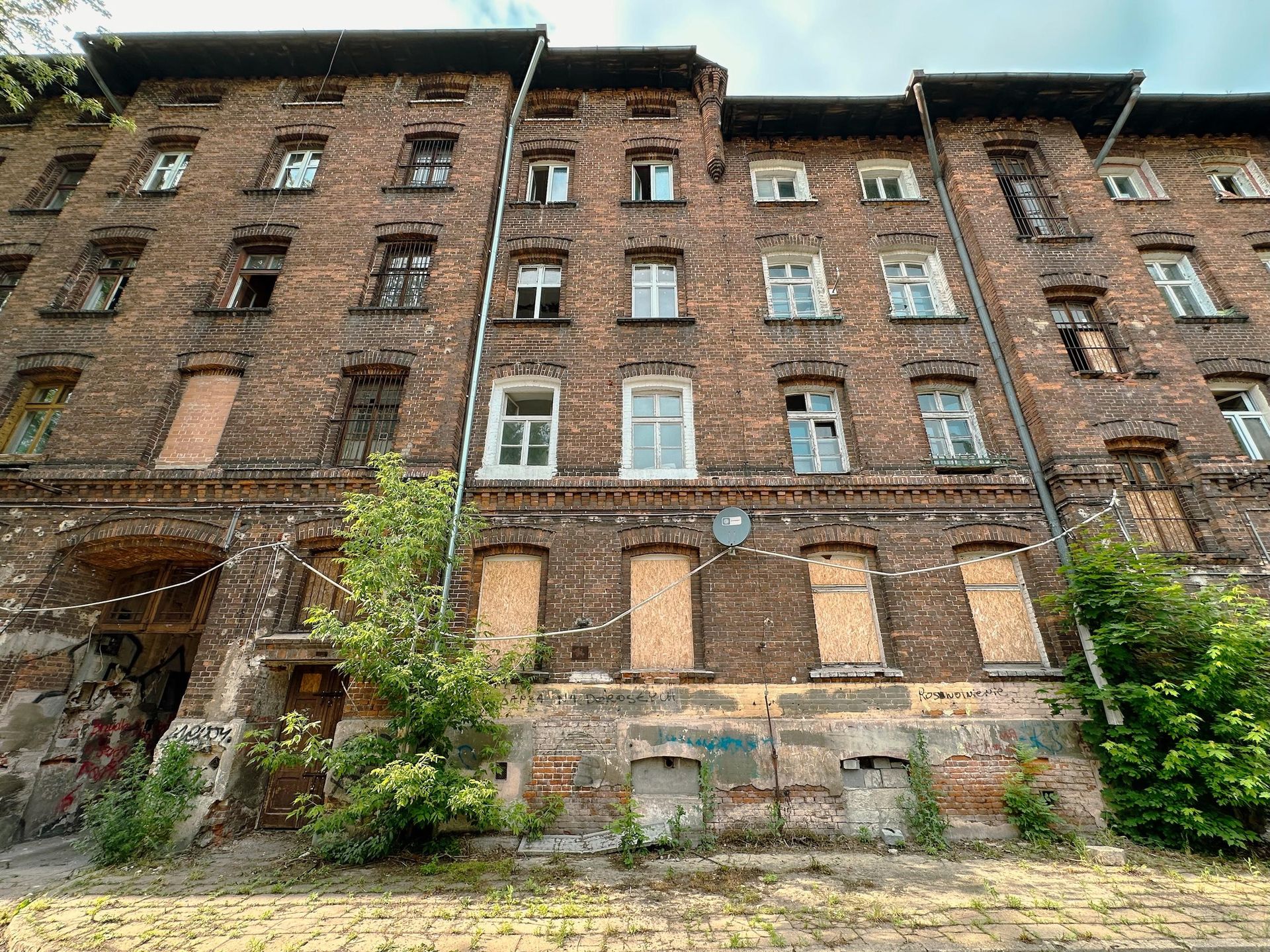 Zabytkowe famuły Izraela Poznańskiego w Łodzi 