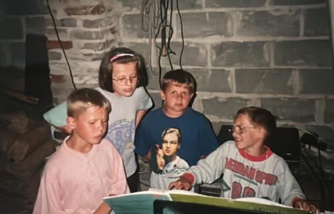 Tak w dzieciństwie wyglądał Kuba Urbański z zespołu Playboys! Nie uwierzysz, jak się zmienił