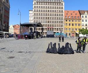 Gitarowy Rekord Świata 2024 we Wrocławiu rozpoczęty! Tak od samego rana wygląda teraz Rynek 