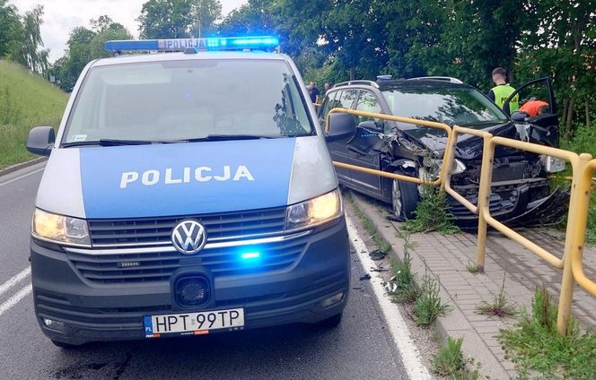 Zasłabł za kierownicą i wjechał w barierki! Dramatyczna walka o życie kierowcy