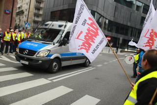 Demonstracja w zdjęciach. Zobacz naszą fotorelację!