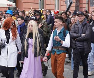 Rzeszowskie Juwenalia rozpoczęte. Barwny korowód przeszedł przez miasto 