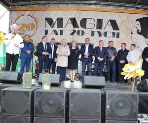 Było spotkanie z modą, muzyką i samochodami z lat 20. w Korczewie. Za nami impreza „Magia lat 20-tych” 2025