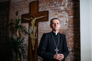 Biskup płocki grzmi do młodych: Bądźcie online z Panem Jezusem