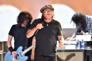 Brian Johnson i Bon Scott dawniej spotkali się! Jak wspomina to Brian Johnson?