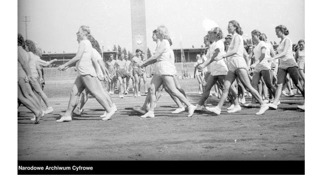 Stadion Olimpijski we Wrocławiu tuż po wojnie. To tutaj rozgrywano mecze piłki nożnej