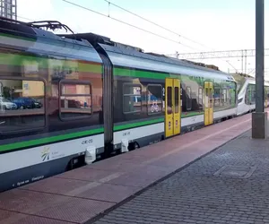 Utrudnienia na kolei w Warszawie. Opóźnione pociągi