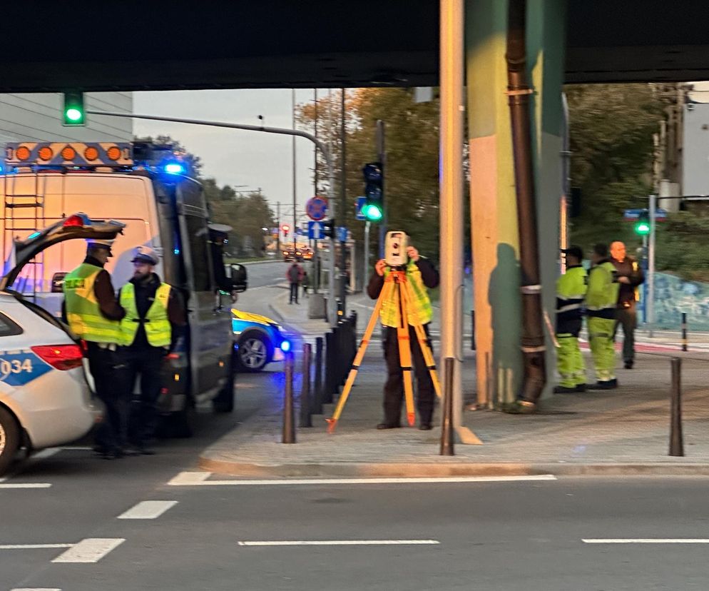 Warszawa. Wypadek na rondzie Tybetu. Tomasz U. przebywał na wolności mimo doprowadzenia do katastrofy autobusu [ZDJĘCIA].