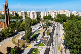 Tramwaj na Stegny już kursuje! Zobacz zdjęcia nowej trasy. Kiedy koniec robót drogowych na ul. św. Bonifacego?