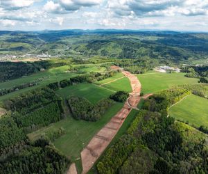 Trwa budowa autostrady D11 Trutnov - Lubawka. Tak wygląda obecnie plac budowy