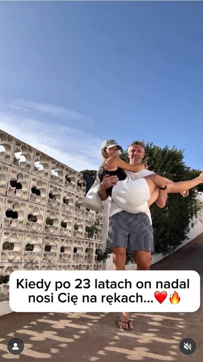 Dowbor nosi Koroniewską na rękach. Gwiazda zrobiła sobie kuku!