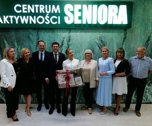 Marta Nawrocka śpiewała i gotowała z seniorami w Stalowej Woli
