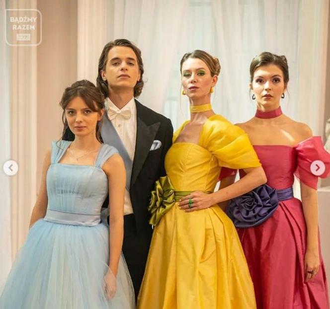 Weronika Humaj (Ania i Kasia w Stuleciu Winnych), Jeremi (Piotr Napierała) w przedstawieniu TVP Kopciuszek