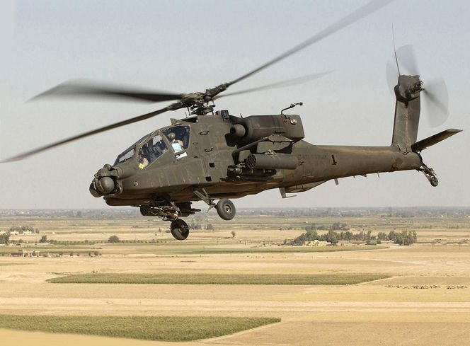  Apache AH-64E