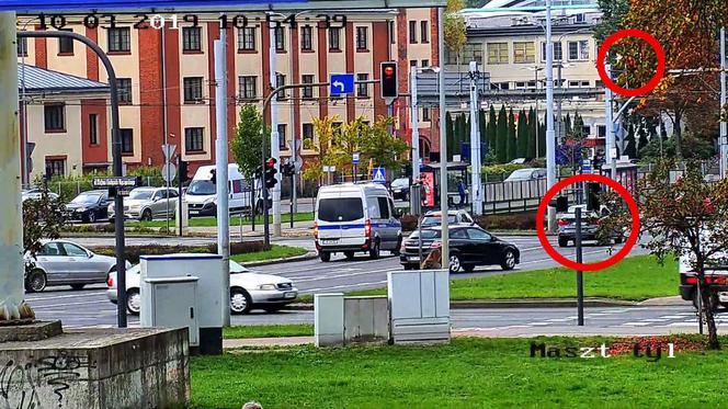 Przez Rondo Fordońskie na czerwonym! Wykroczenie kierowców w oku policyjnej kamery 