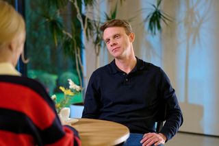 Na Wspólnej odc. 3988. Kamil Hoffer (Kazimierz Mazur), Łucja Agier (Magdalena Kaczmarek)