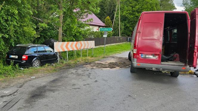 Zderzenie dostawczaka i osobówki. Dwoje dzieci trafiło do szpitala