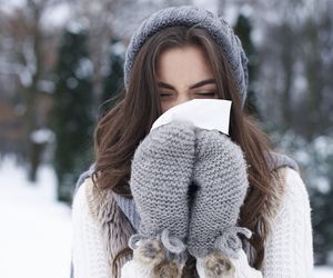 Co pyli w styczniu? Jakie pyłki wywołują alergię w styczniu?