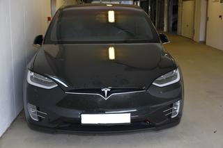 Skradziona Tesla Model X
