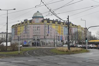 Awantura o hotel Sobieski! Chcą go pomalować na biało, konserwator zabytków protestuje