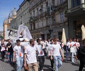 Pochód Juwenaliowy Łódzkich Uczelni. Studenci przejęli Łódź! [ZDJĘCIA]