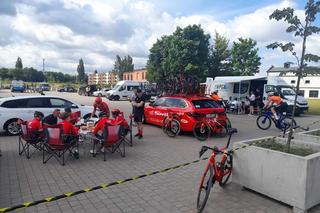 Ruszył Wyścig Kolarski „Solidarności” i Olimpijczyków. Z Łodzi wyjechało niemal 170 kolarzy
