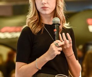 Pamiętacie Nelę Małą Reporterkę? Dziś ma 20 lat i właśnie wyjawiła, że wyprowadza się z Polski