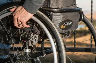 Asystenci pomogą poznaniakom z niepełnosprawnościami!