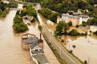 Powódź 2024 w Kłodzku. Miasto tonie, ogrom tragedii widać na zdjęciach z lotu ptaka
