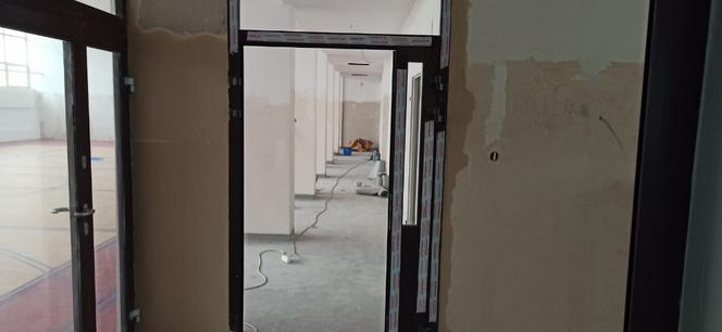 Remont sali gimnastycznej w Zespole Szkół Nr 7 w Białym Borze na finiszu
