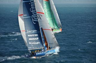 Volvo Ocean Race: Groupama zwyciężyła w sprincie do Abu Dhabi